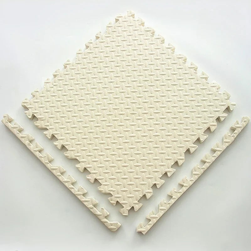 Thick padded baby play mat on a floor - product photo 13