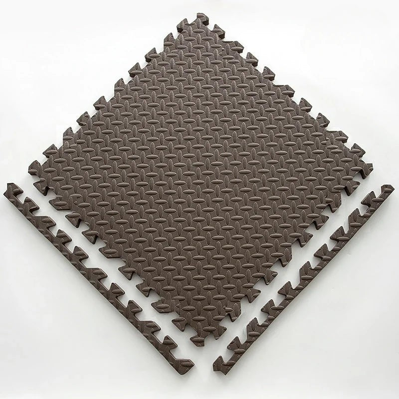 Thick padded baby play mat on a floor - product photo 17
