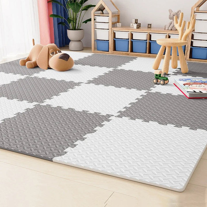 Thick padded baby play mat on a floor - product photo 19