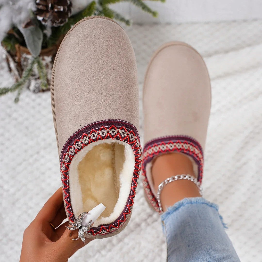 Lined winter slipper boots with a thick sole - product photo 5
