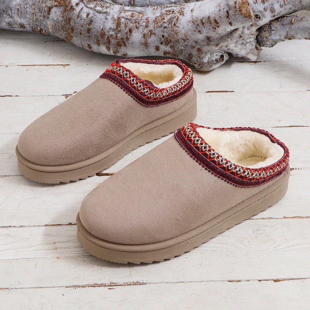 Lined winter slipper boots with a thick sole - product photo 7