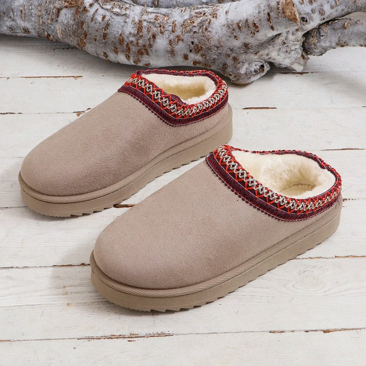 Lined winter slipper boots with a thick sole - product photo 7