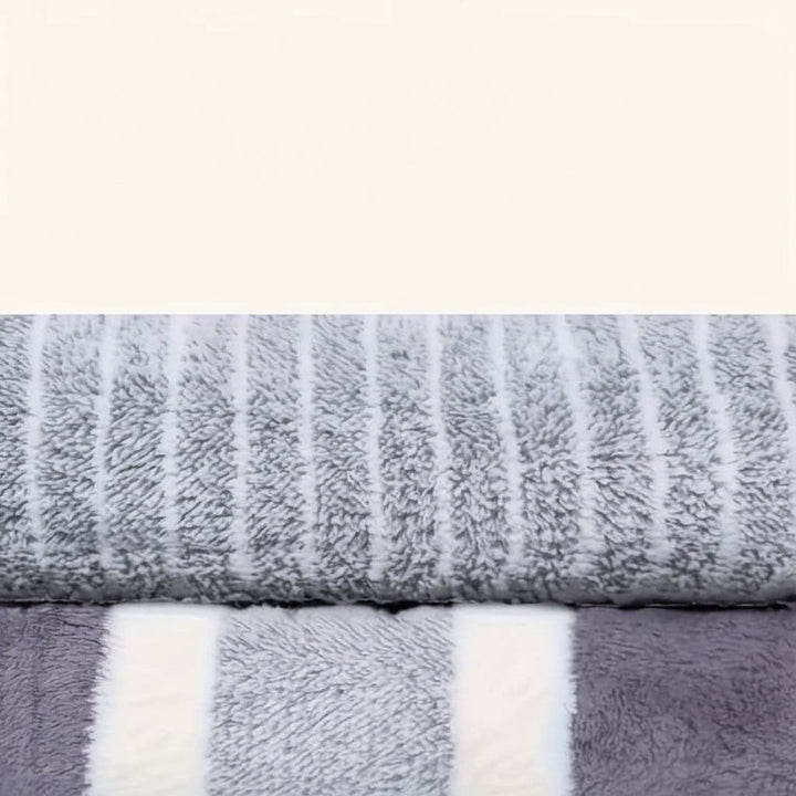Ultra-soft absorbent bath towels folded - product photo 9