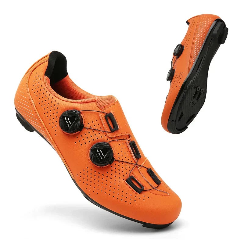 Cycling shoes with a dual dial closure system - product photo 1