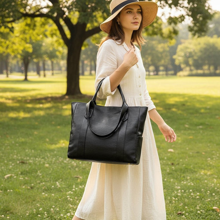 Vintage-style vegan leather shoulder bag with a zip closure - product photo 2