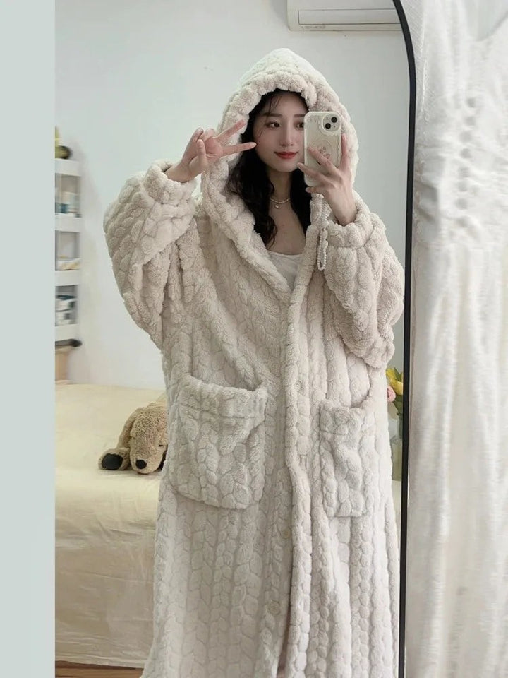 Warm plush bathrobe - product photo 1