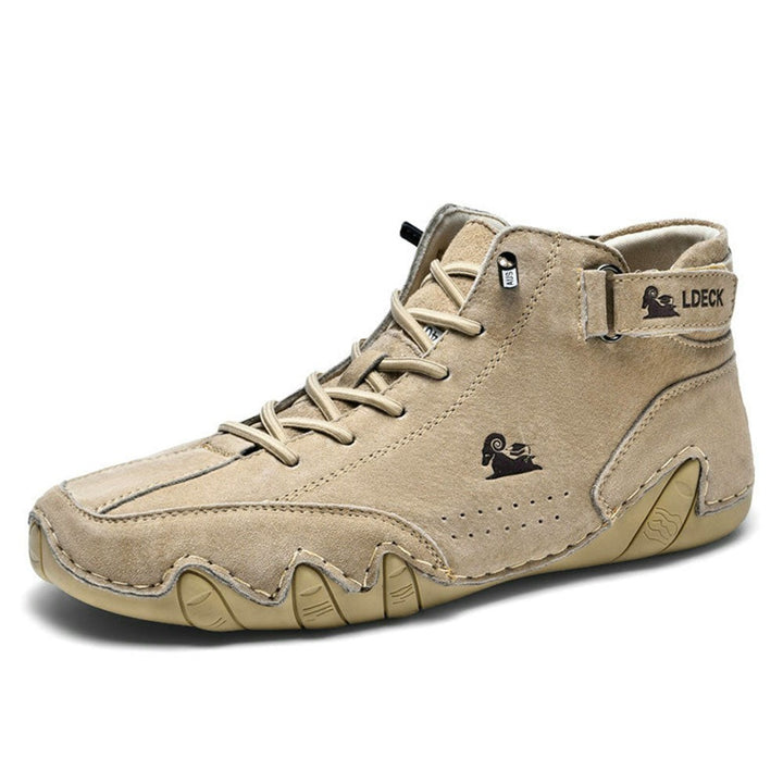 Waterproof leather walking shoe with ventilation channels and arch support - product photo 3
