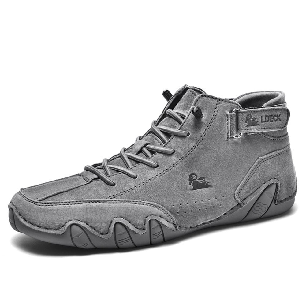 Waterproof leather walking shoe with ventilation channels and arch support - product photo 4