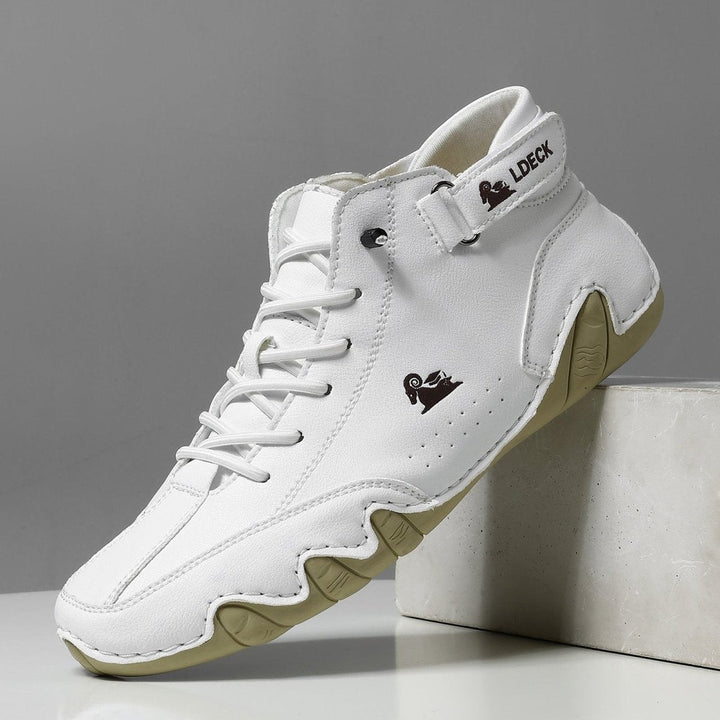 Waterproof leather walking shoe with ventilation channels and arch support - product photo 8