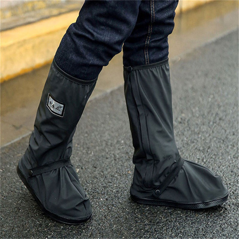 Waterproof shoe covers with a zip closure over shoes - product photo 4