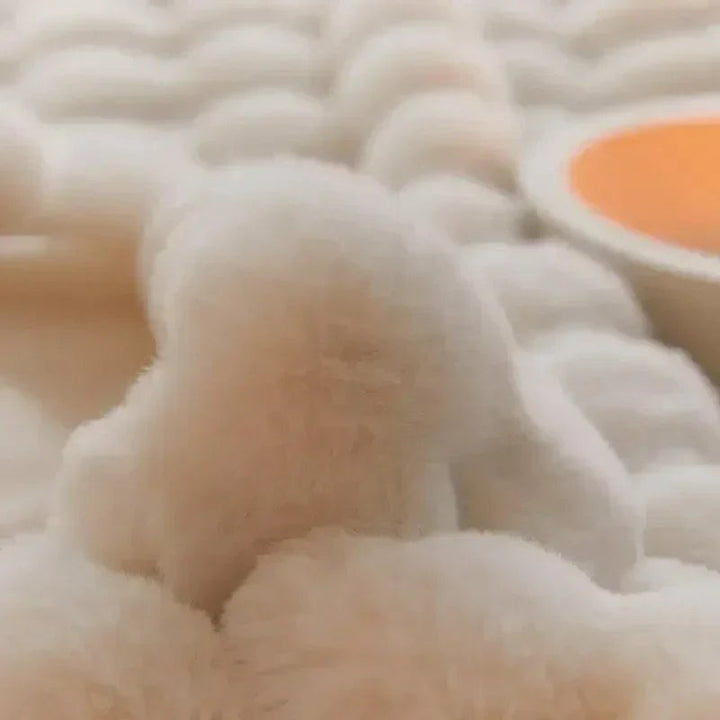 Wearable faux fur blanket - product photo 9