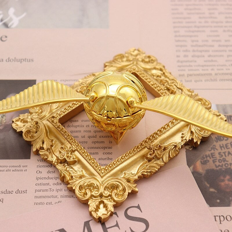 Winged orb ring box with a moving mechanism - product photo 9