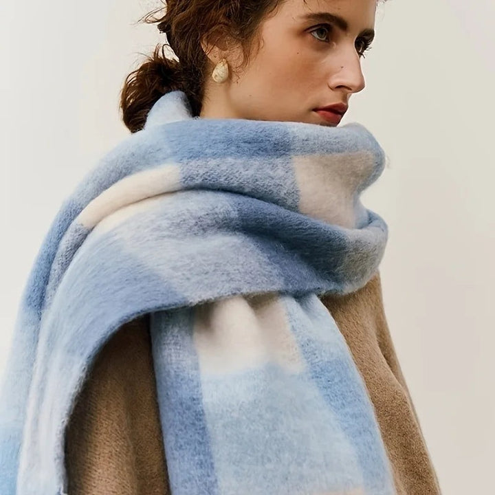 Checked winter scarf with fringed ends - product photo 1