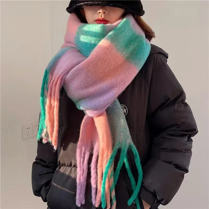 Checked winter scarf with fringed ends - product photo 6