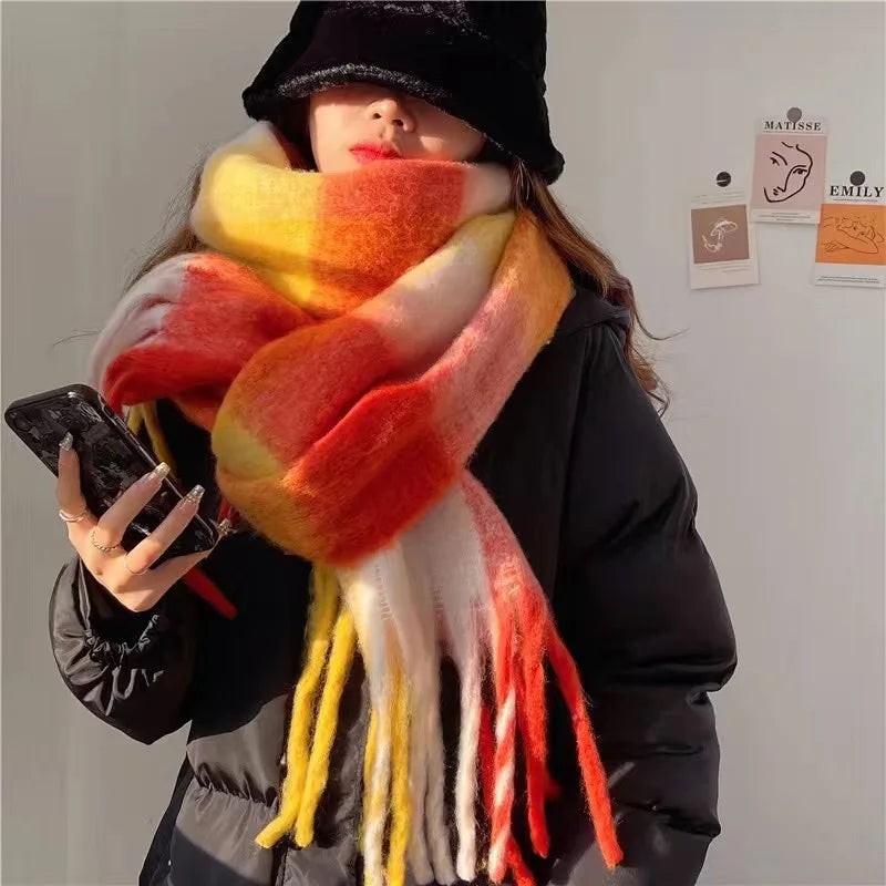 Checked winter scarf with fringed ends - product photo 7