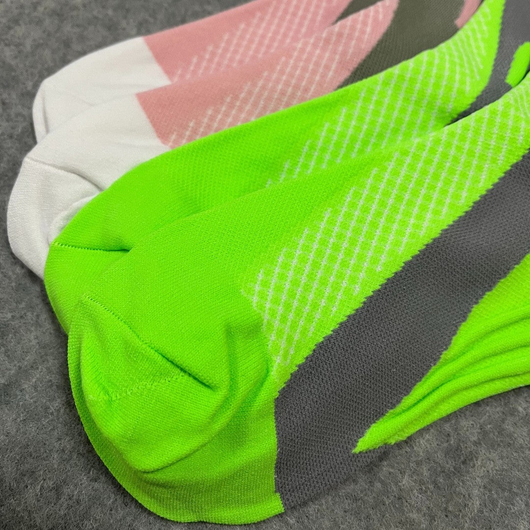 Women's sport socks with light compression - product photo 14