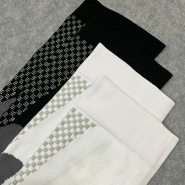 Women's sport socks with light compression - product photo 3
