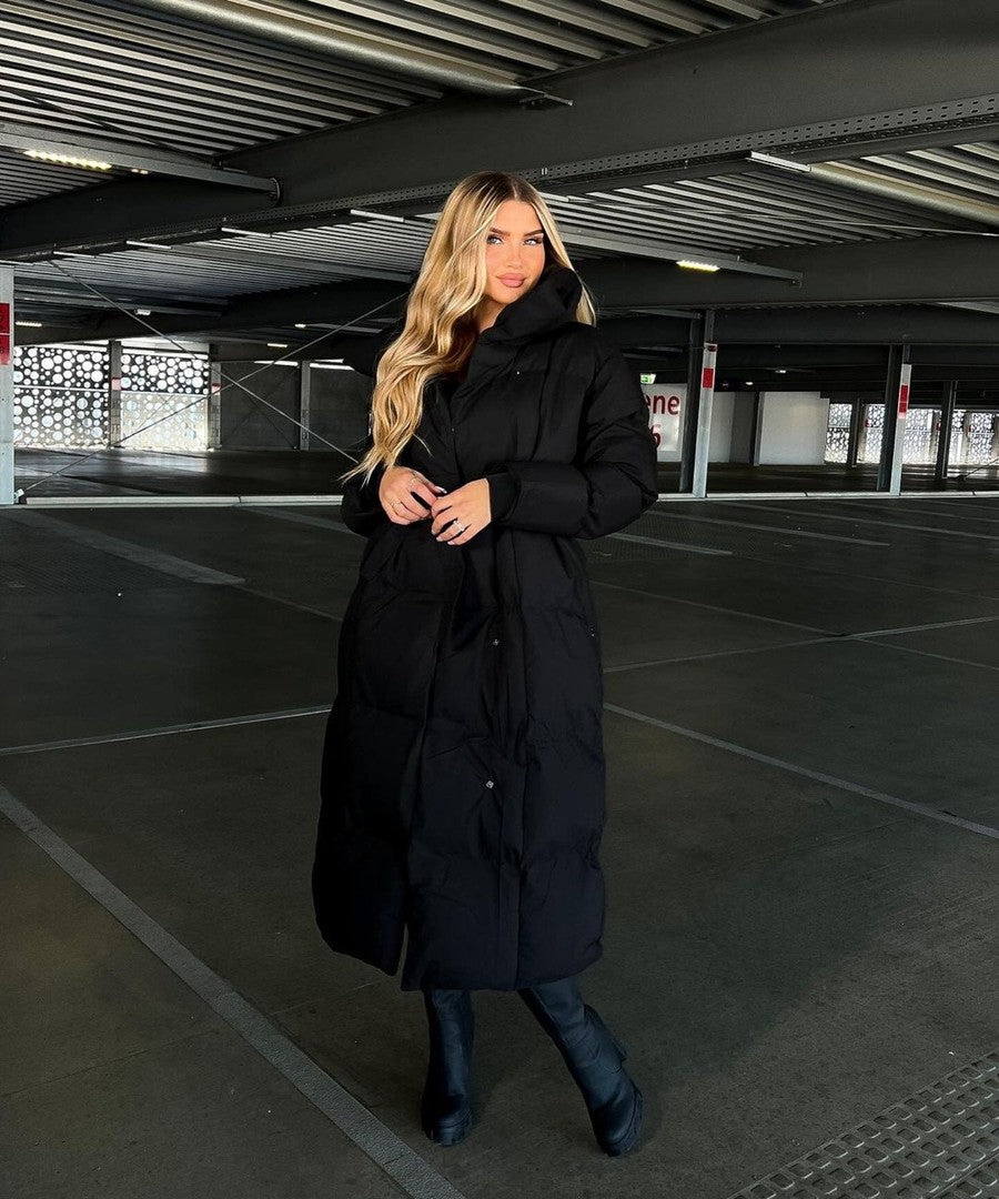 Women's long winter coat with an adjustable waist belt - product photo 2