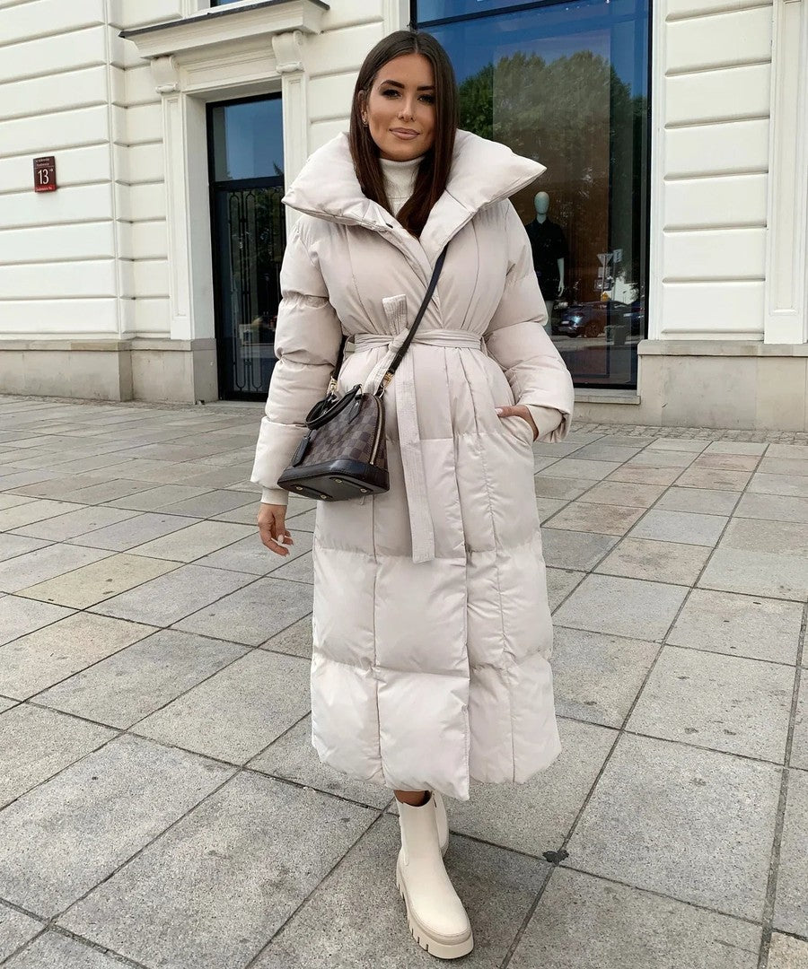 Women's long winter coat with an adjustable waist belt - product photo 3