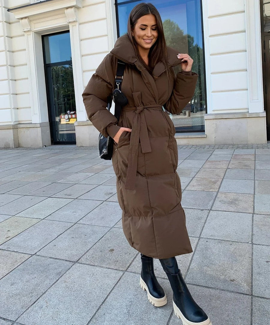 Women's long winter coat with an adjustable waist belt - product photo 4