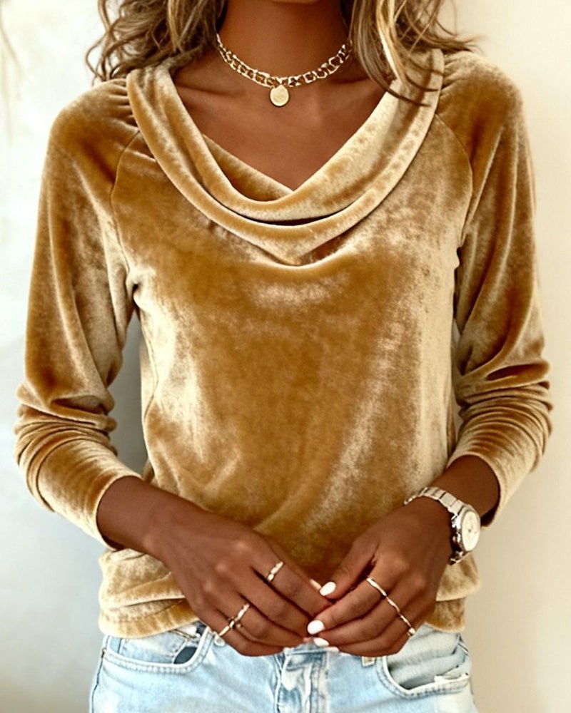 Women's pleated blouse - product photo 2