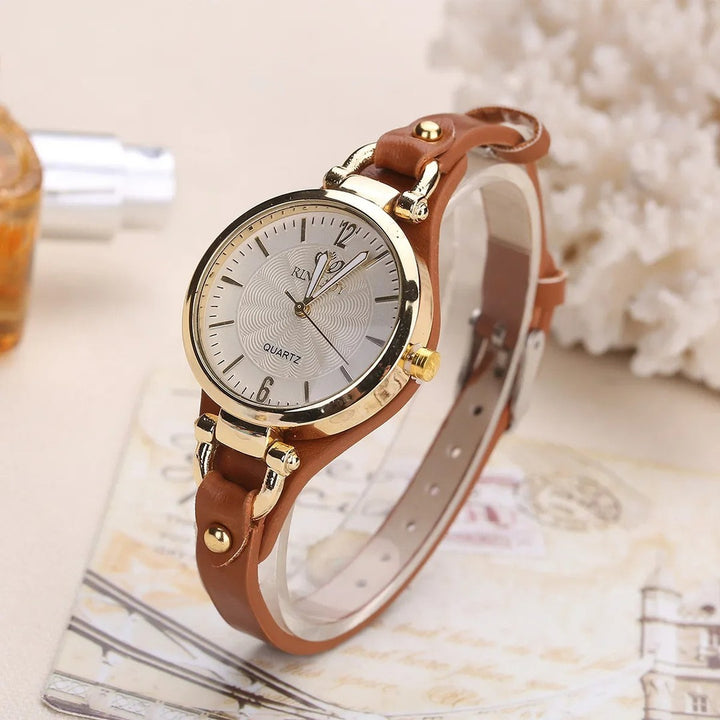 Women's quartz watch with an engraved dial - product photo 1