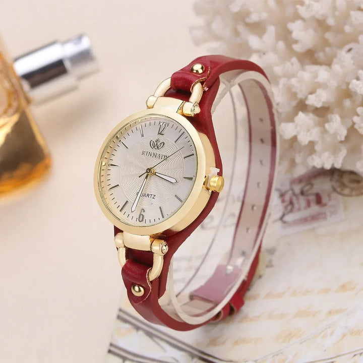 Women's quartz watch with an engraved dial - product photo 3