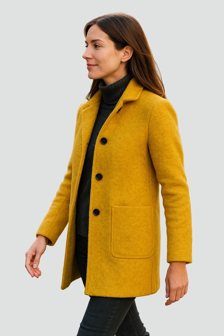 Women's quilted winter coat with a button front - product photo 2