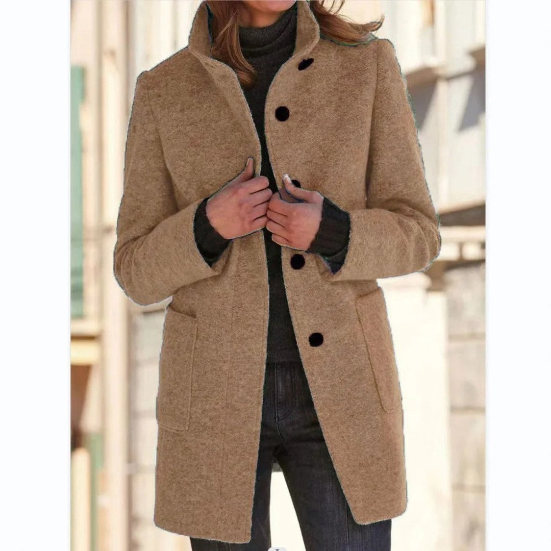 Women's quilted winter coat with a button front - product photo 4
