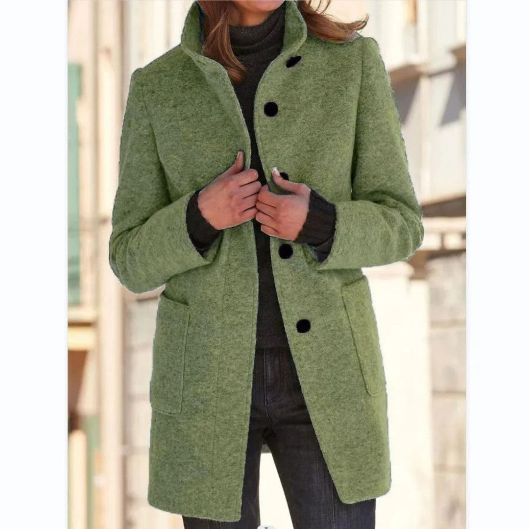 Women's quilted winter coat with a button front - product photo 5